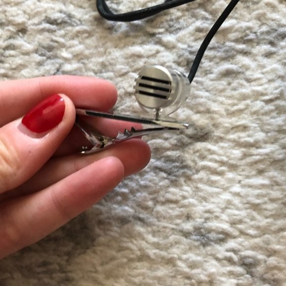 Mini Wireless Remote Microphone System - Picture 2 of 7